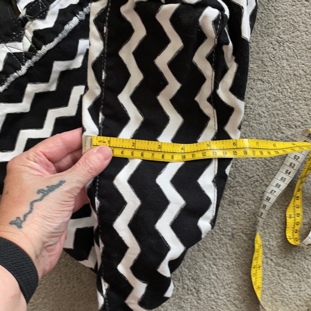 Nice Thirty One tote - Picture 9 of 9